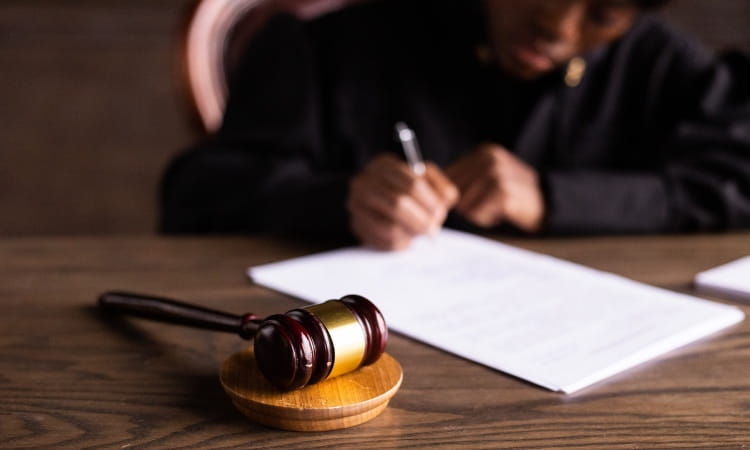 Principios básicos del derecho penal cómo se aplican en la práctica